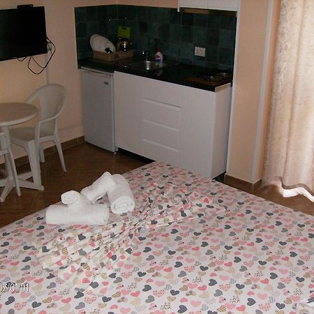 Amras House Ξενοδοχείο Δυρράχιο Εξωτερικό φωτογραφία