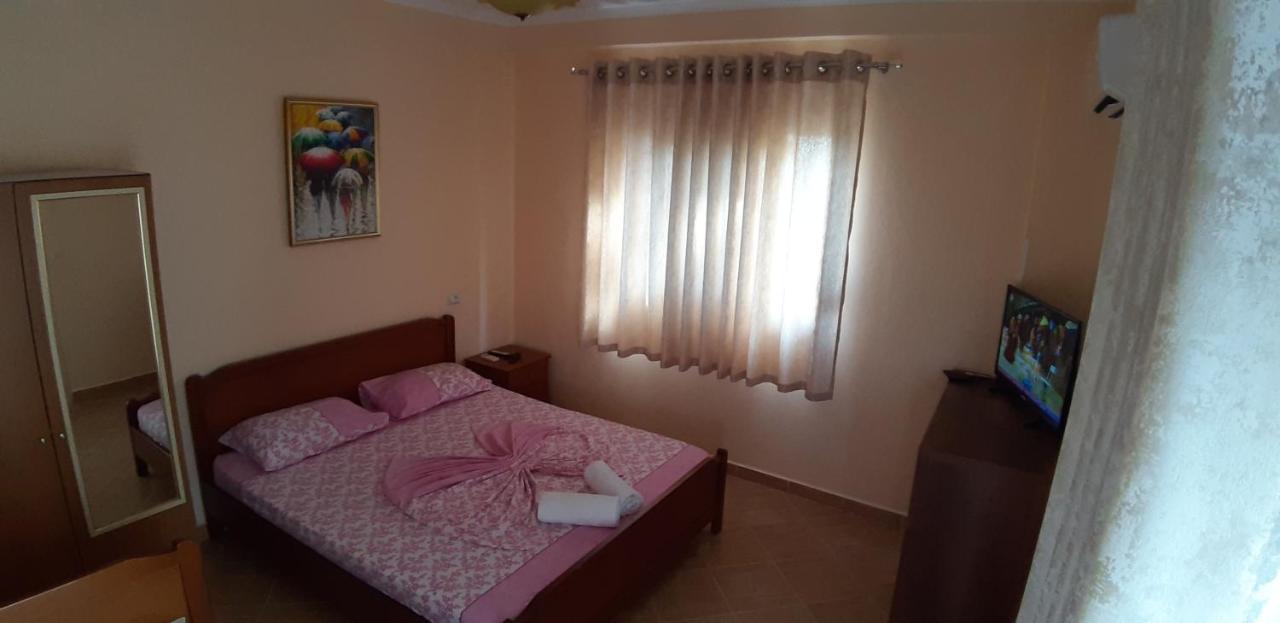 Amras House Ξενοδοχείο Δυρράχιο Εξωτερικό φωτογραφία