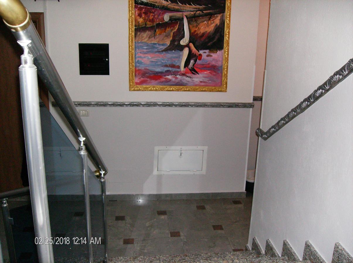 Amras House Ξενοδοχείο Δυρράχιο Εξωτερικό φωτογραφία