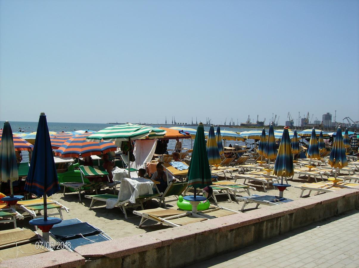 Amras House Ξενοδοχείο Δυρράχιο Εξωτερικό φωτογραφία