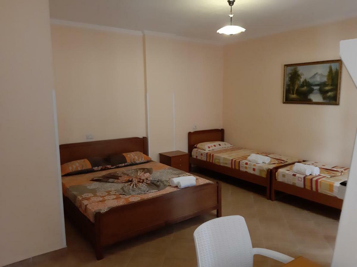 Amras House Ξενοδοχείο Δυρράχιο Εξωτερικό φωτογραφία