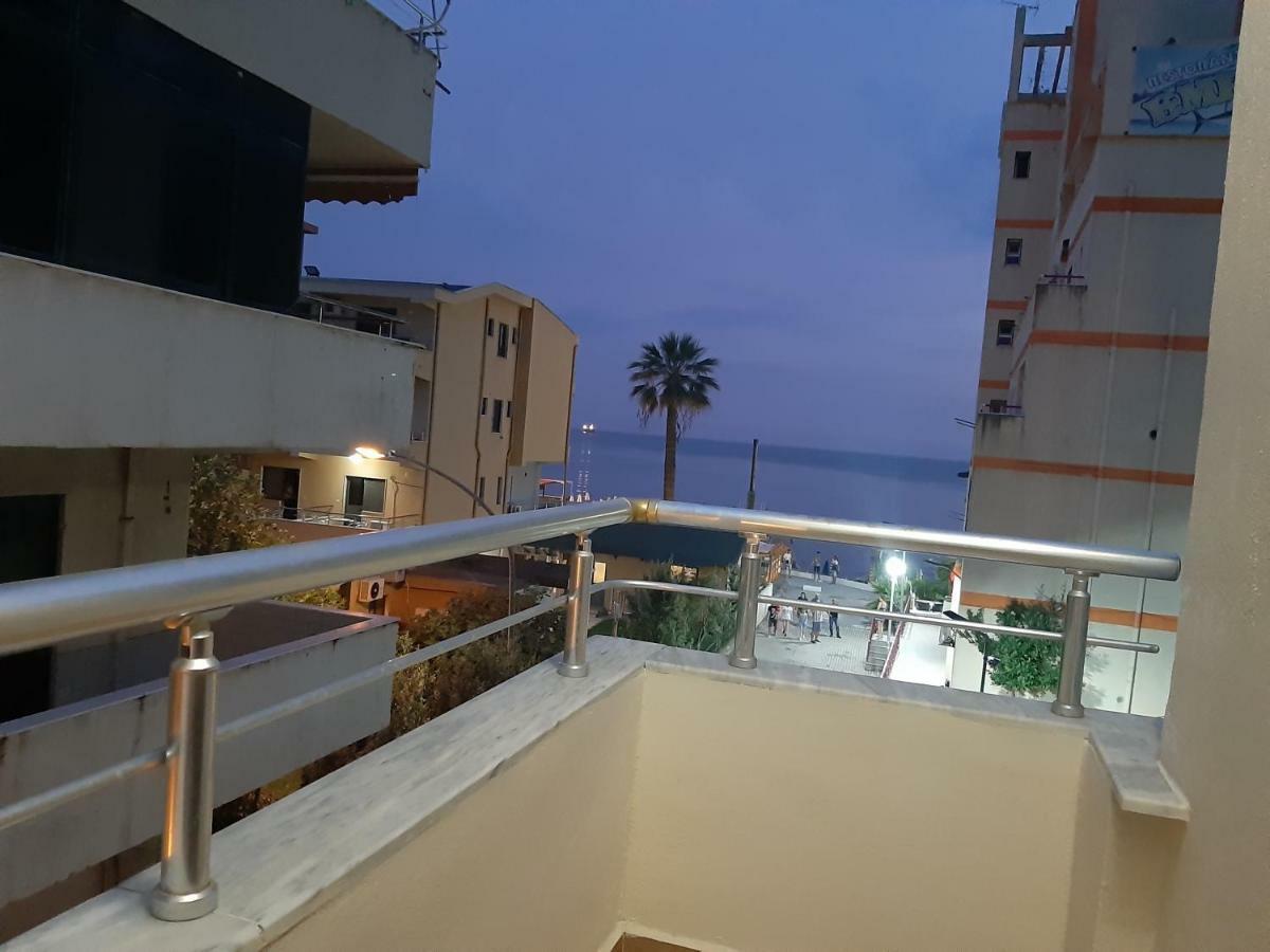 Amras House Ξενοδοχείο Δυρράχιο Εξωτερικό φωτογραφία